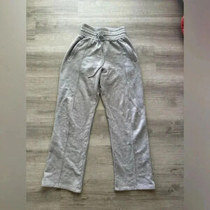 Sundarbay  Aritzia trousers high waisted sweats size 8